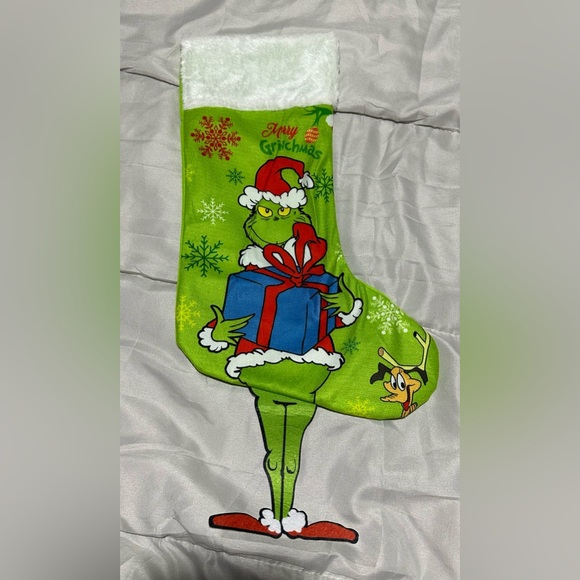 GRINCH Christmas 2 Stockings - 21 Inch NWOT - Picture 2 of 8